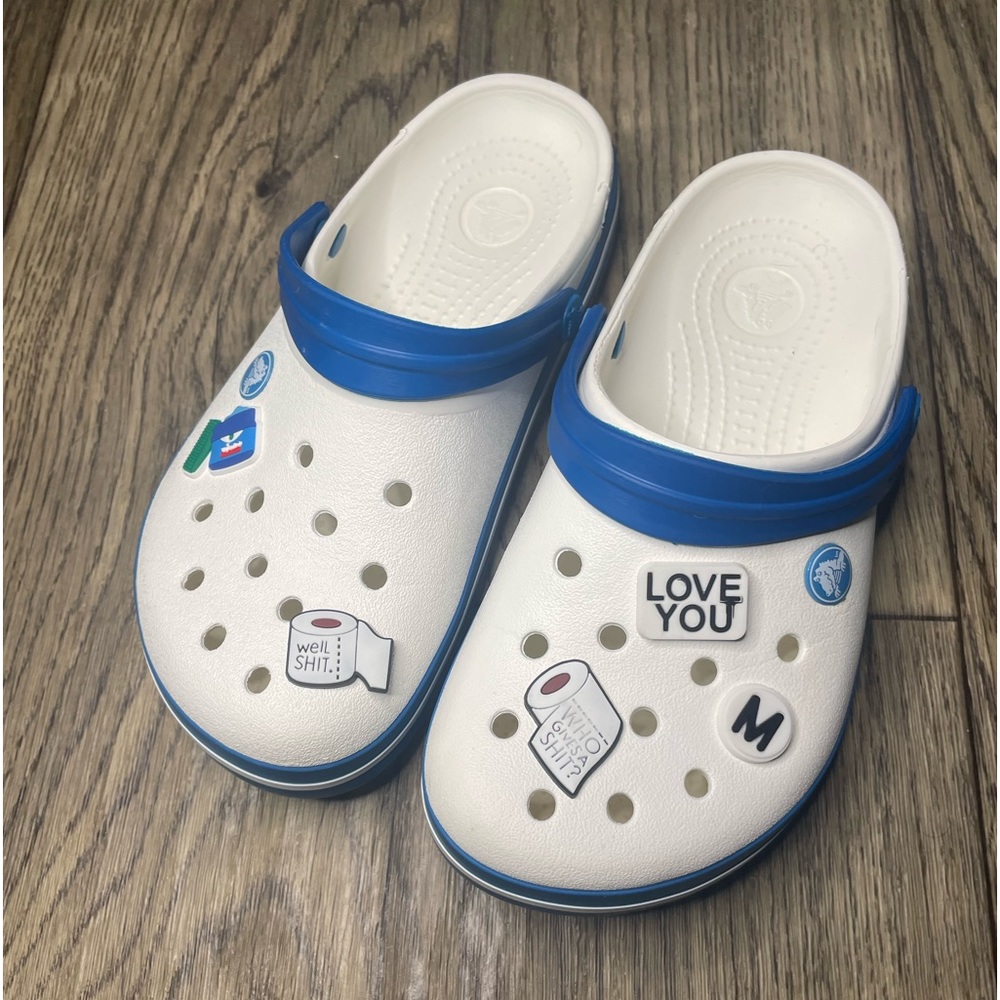 💙BLUE & WHITE CROCS